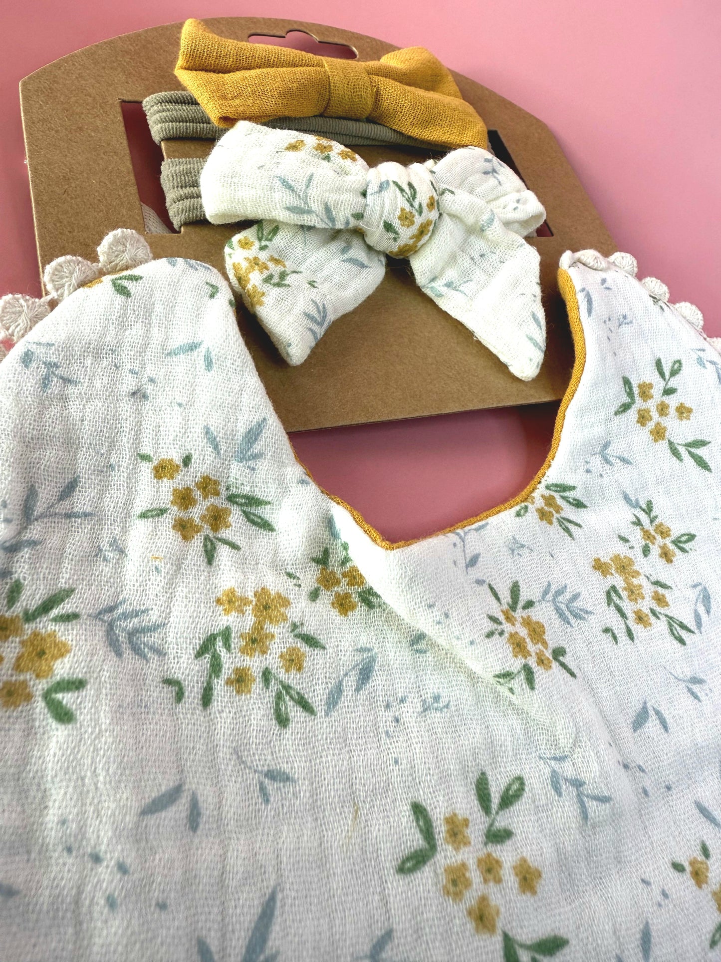 Cotton Bib & Bow Set